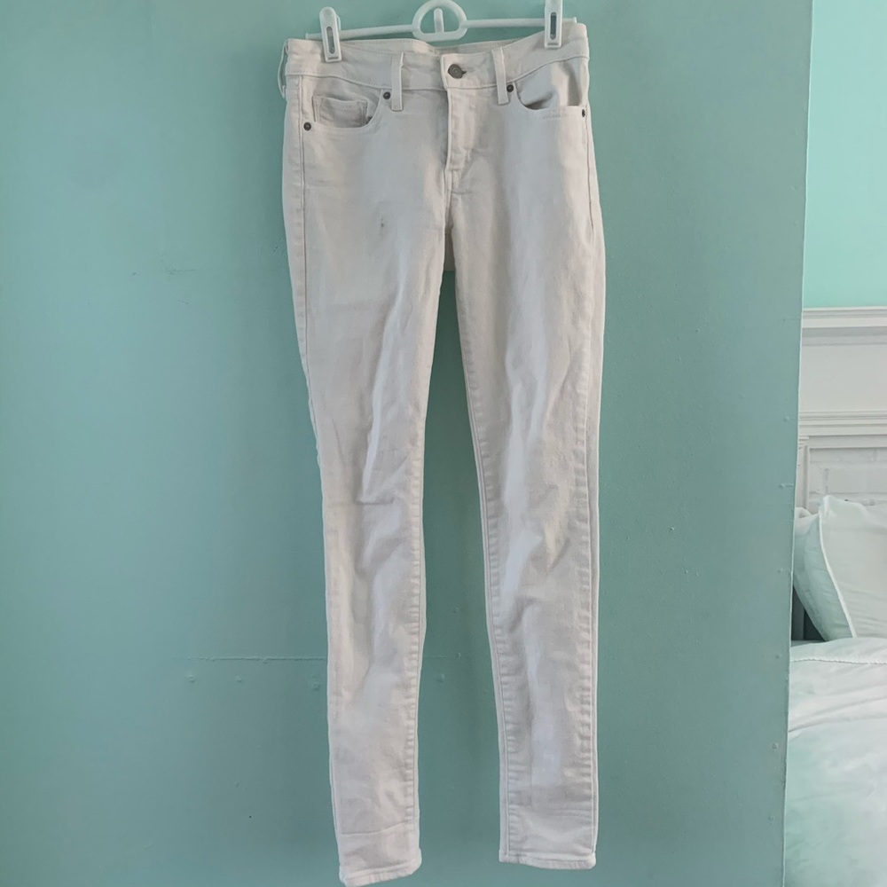 711 Levi’s Skinny Jeans